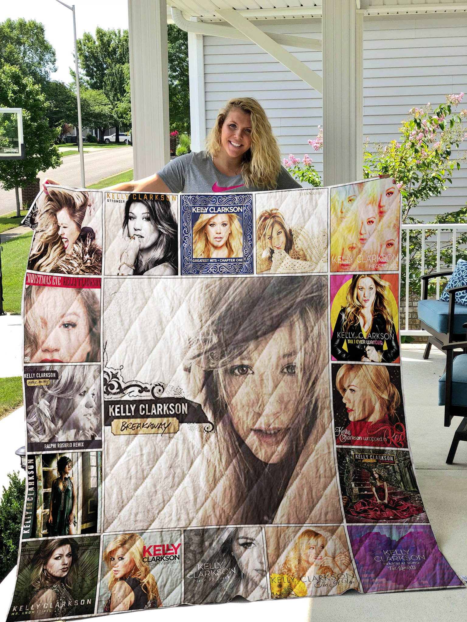 Kelly Clarkson Quilt Blanket 01243 | BlanketsHub